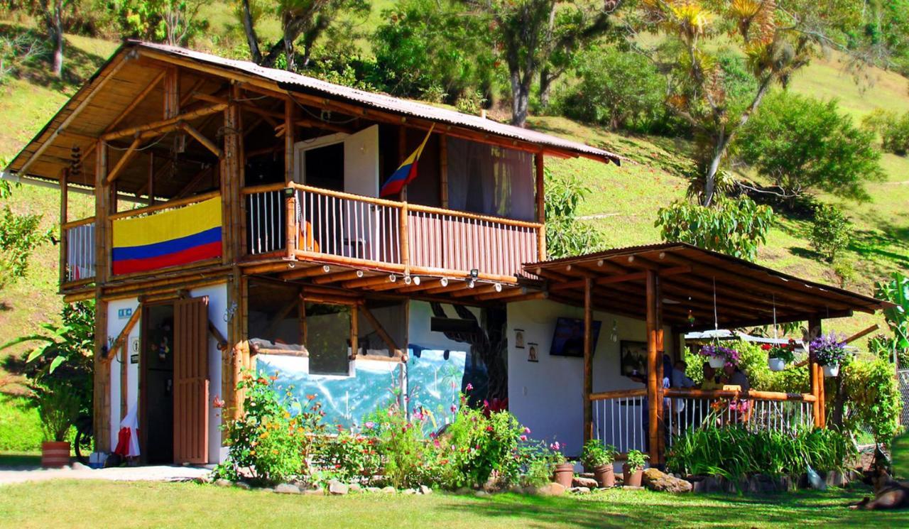 Ecolodge Puente Explanacion Саленто Екстер'єр фото